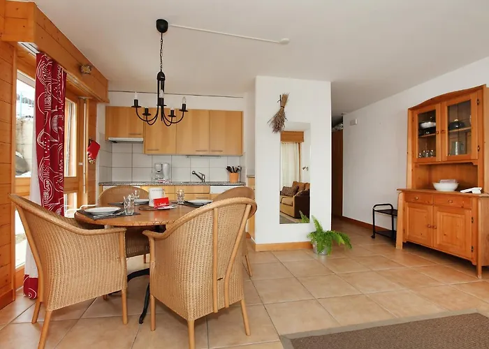 Fenestral R01 By Interhome * オヴロナ